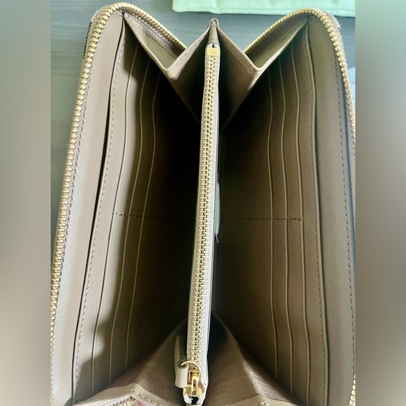 BURBERRY Authentic Zip Around Wallet Nova Check Chestnut and Mocha Leather - Picture 3 of 8